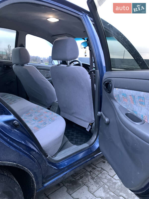 Седан Daewoo Lanos 2005 в Бородянке