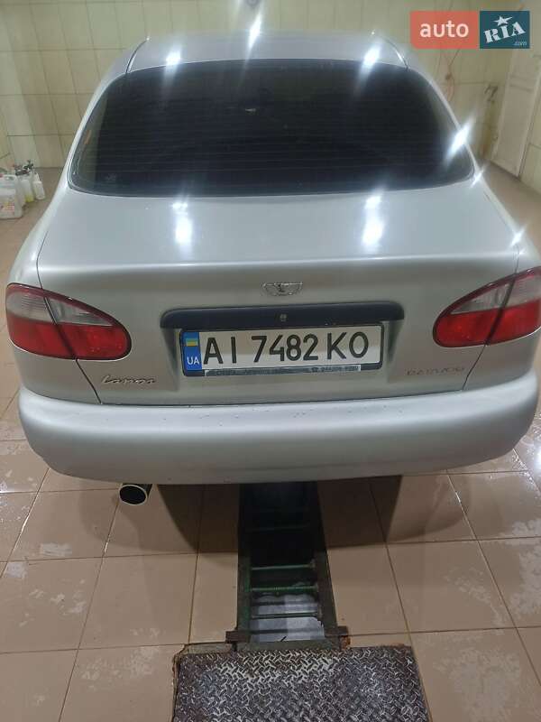 Седан Daewoo Lanos 2003 в Макарові