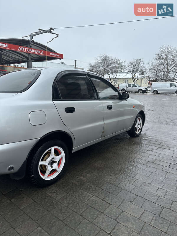 Седан Daewoo Lanos 2005 в Львове