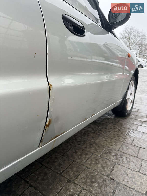 Седан Daewoo Lanos 2005 в Львове