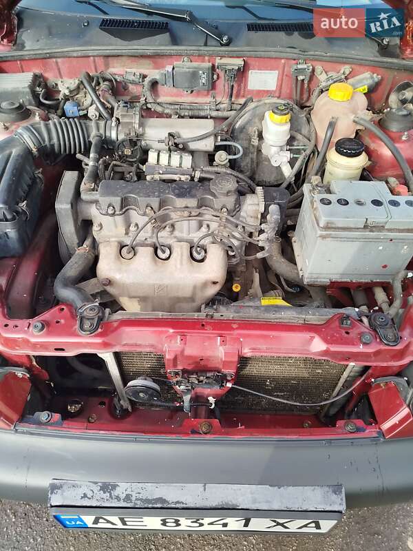 Седан Daewoo Lanos 2005 в Павлограде