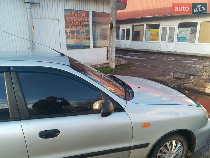 Седан Daewoo Lanos 2003 в Черкасах