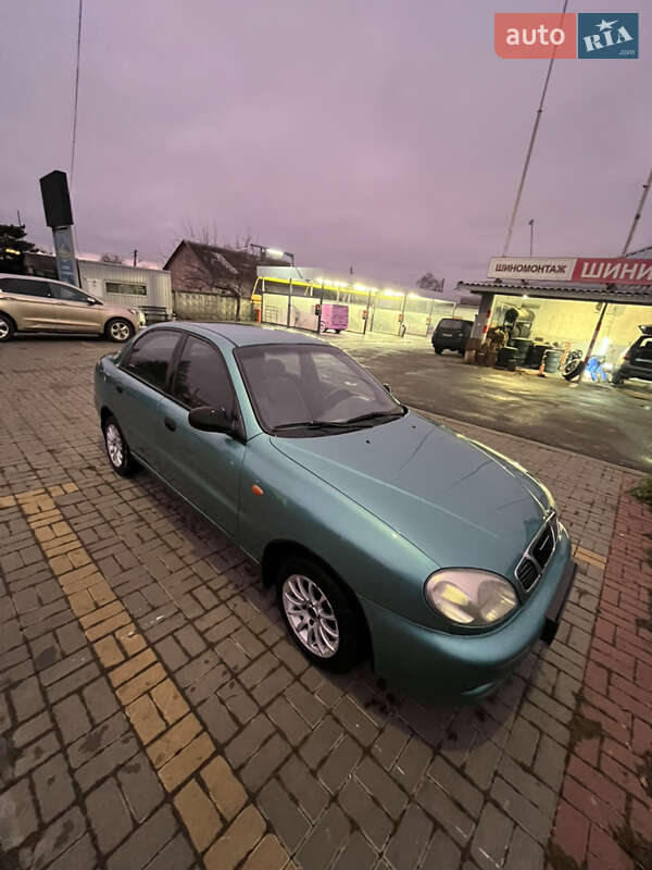 Седан Daewoo Lanos 1998 в Харькове