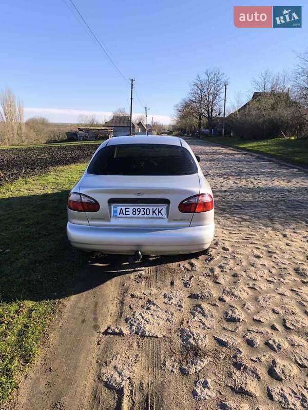 Седан Daewoo Lanos 2003 в Компаніївці