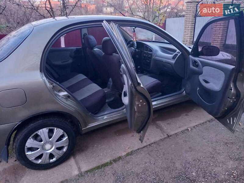 Седан Daewoo Lanos 2005 в Чорткове