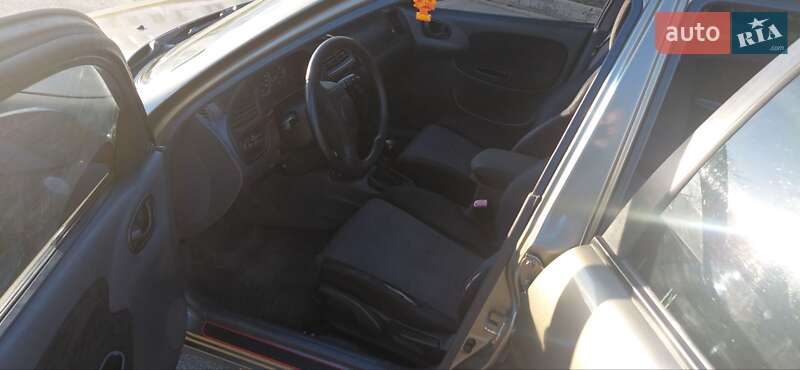 Седан Daewoo Lanos 2002 в Днепре