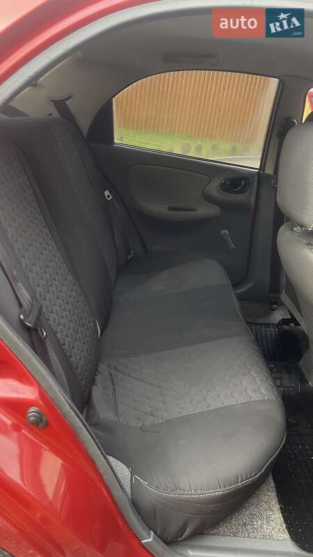 Седан Daewoo Lanos 2008 в Калиновке