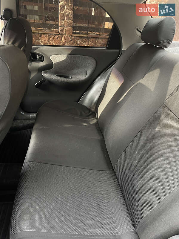 Седан Daewoo Lanos 2006 в Києві