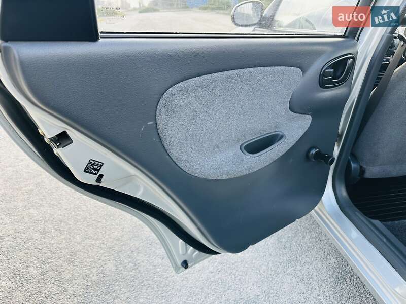 Седан Daewoo Lanos 2006 в Новомосковську