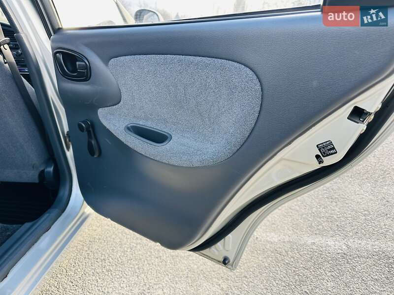 Седан Daewoo Lanos 2006 в Новомосковську