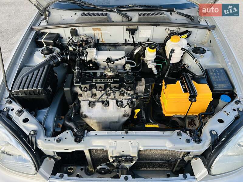 Седан Daewoo Lanos 2006 в Новомосковську