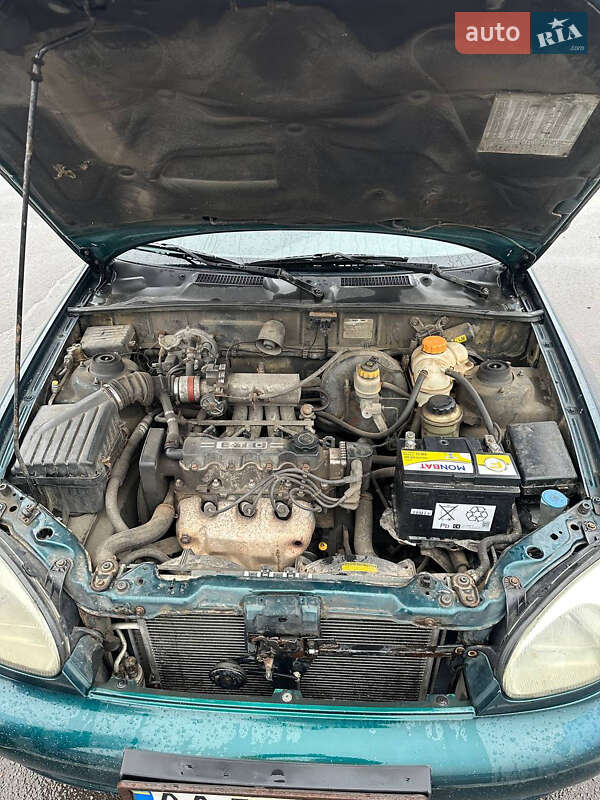 Седан Daewoo Lanos 2004 в Полтаве