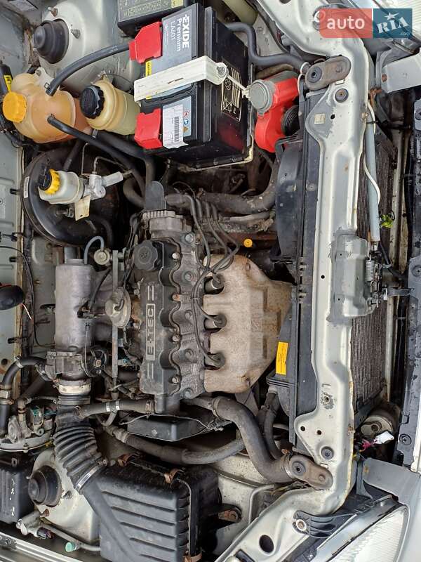 Седан Daewoo Lanos 2006 в Золочеві