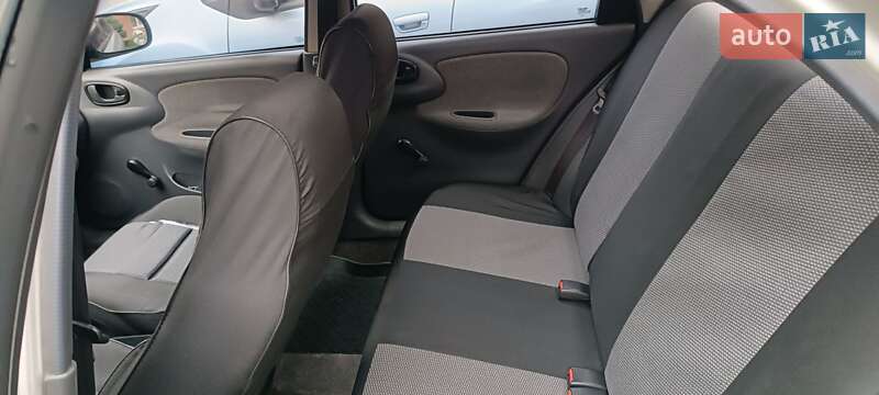 Седан Daewoo Lanos 2006 в Вишневом фото 22 Седан Daewoo Lanos 2006 в Вишневом