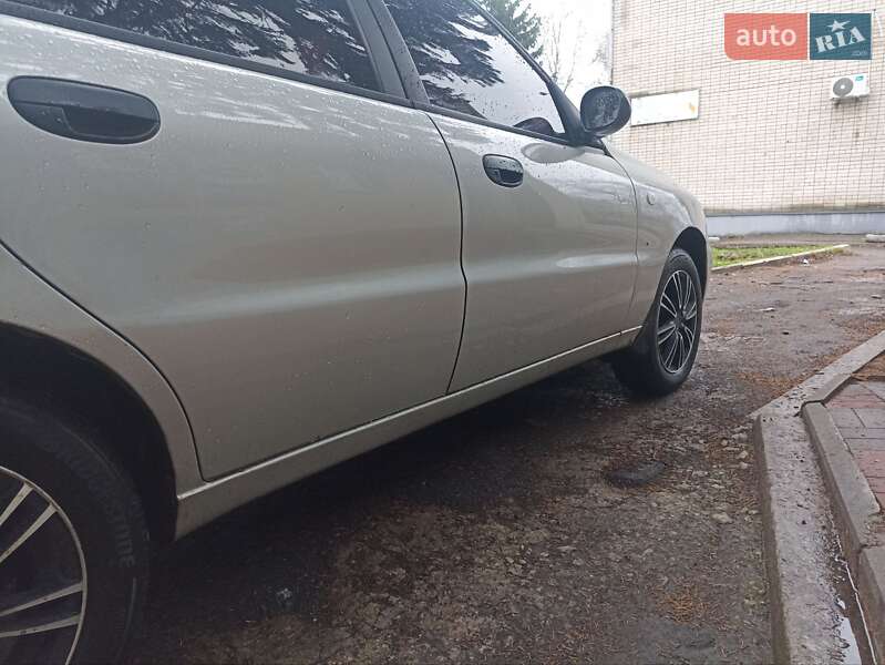 Седан Daewoo Lanos 2006 в Магдалинівці