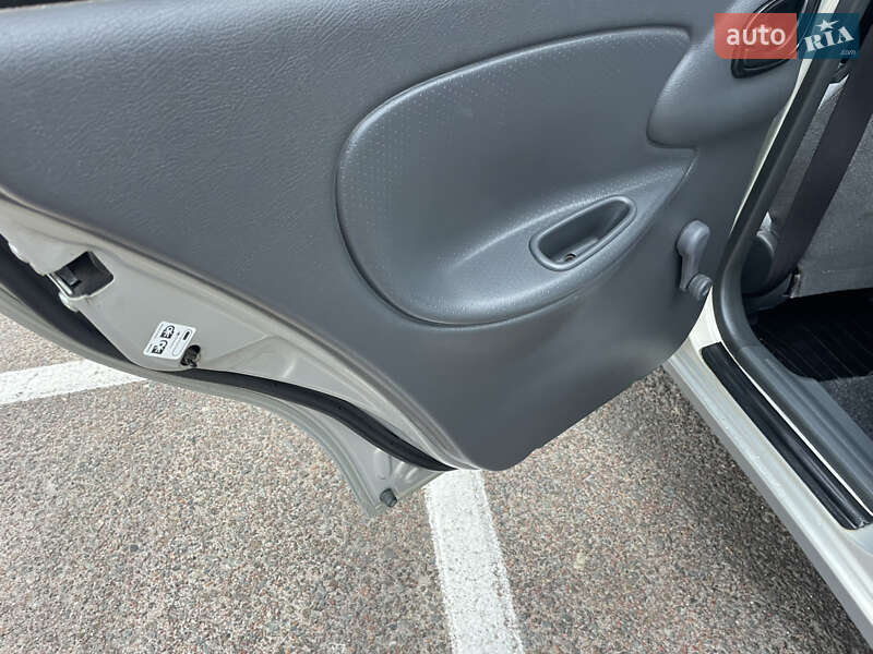 Седан Daewoo Lanos 2008 в Житомирі