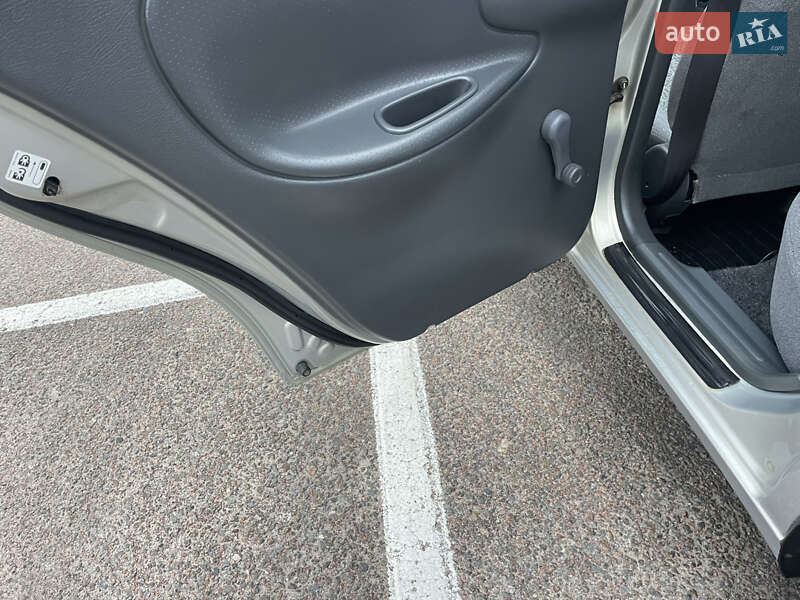 Седан Daewoo Lanos 2008 в Житомирі