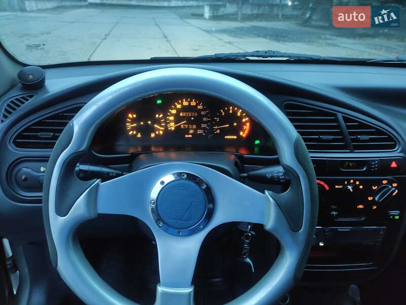 Седан Daewoo Lanos 2003 в Днепре
