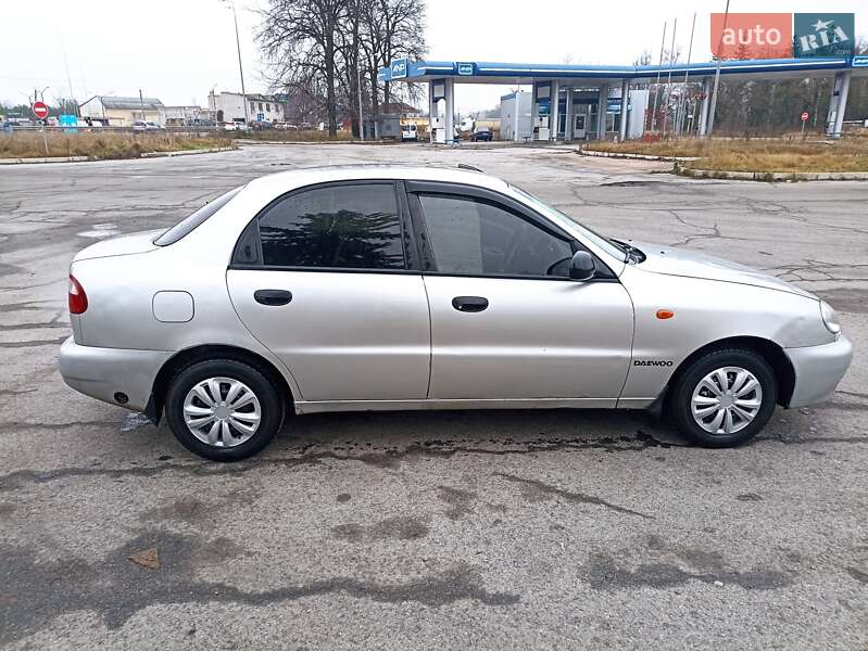 Седан Daewoo Lanos 2002 в Житомире фото 5 Седан Daewoo Lanos 2002 в Житомире