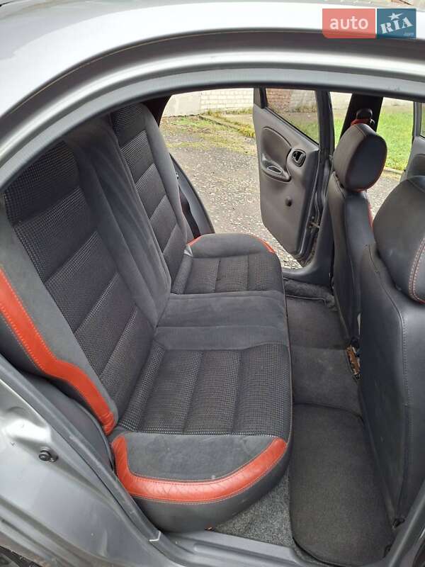 Седан Daewoo Lanos 2008 в Обухове