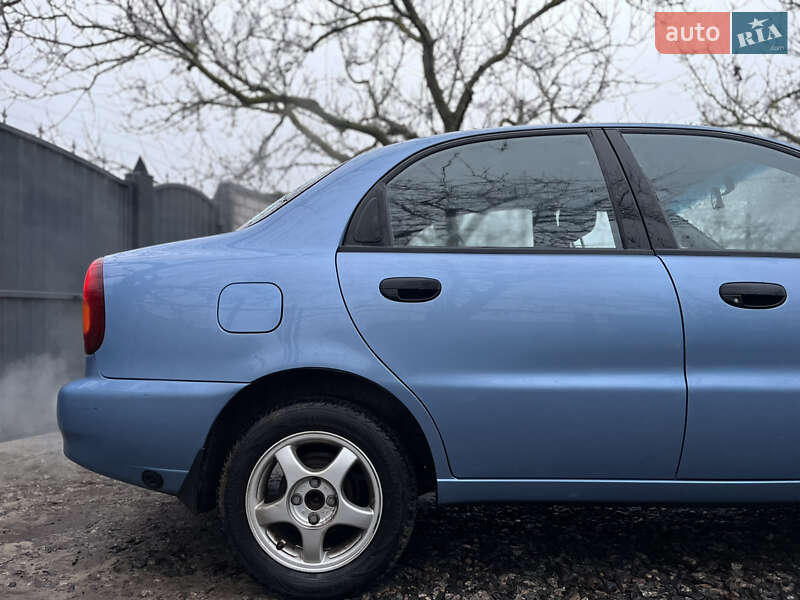Седан Daewoo Lanos 2003 в Черкасах