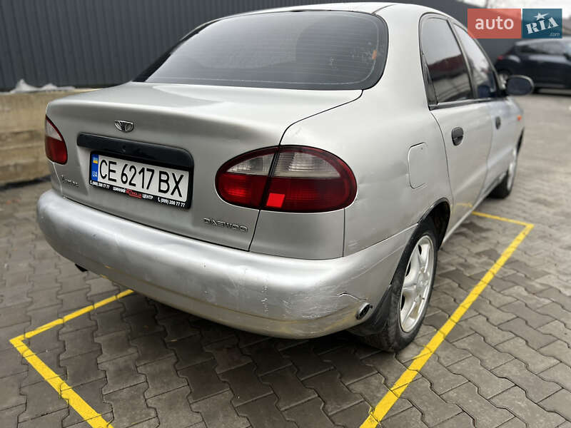 Седан Daewoo Lanos 2003 в Чернівцях