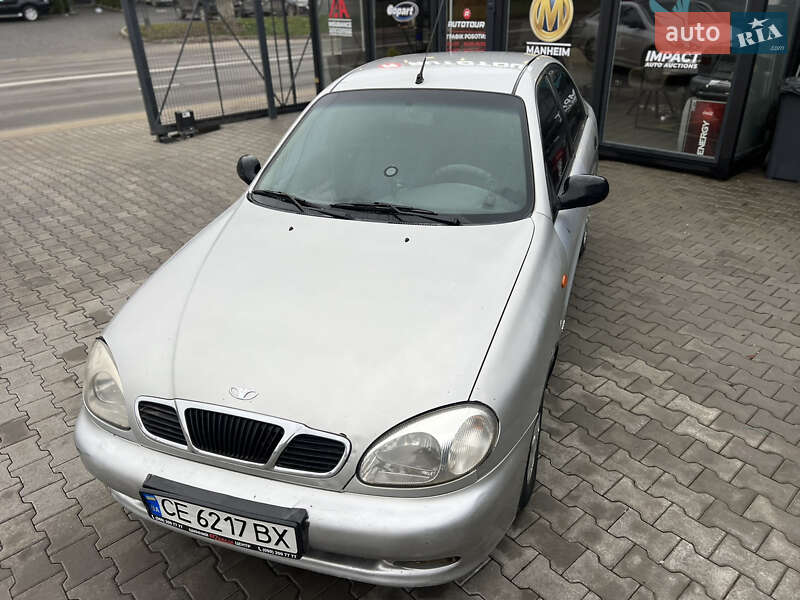 Седан Daewoo Lanos 2003 в Чернівцях