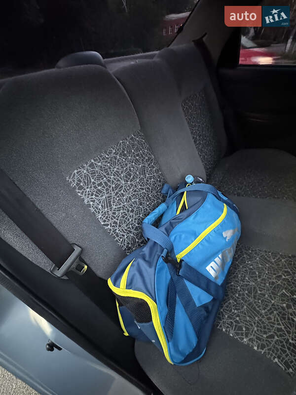 Седан Daewoo Lanos 2011 в Дніпрі