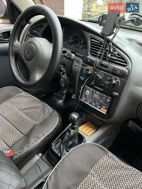 Седан Daewoo Lanos 2007 в Окнах