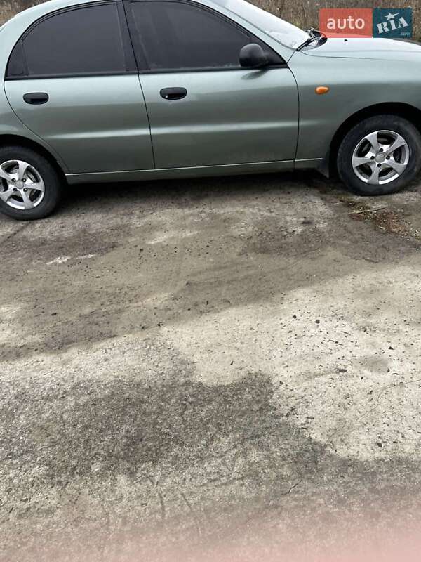 Седан Daewoo Lanos 2008 в Славуте