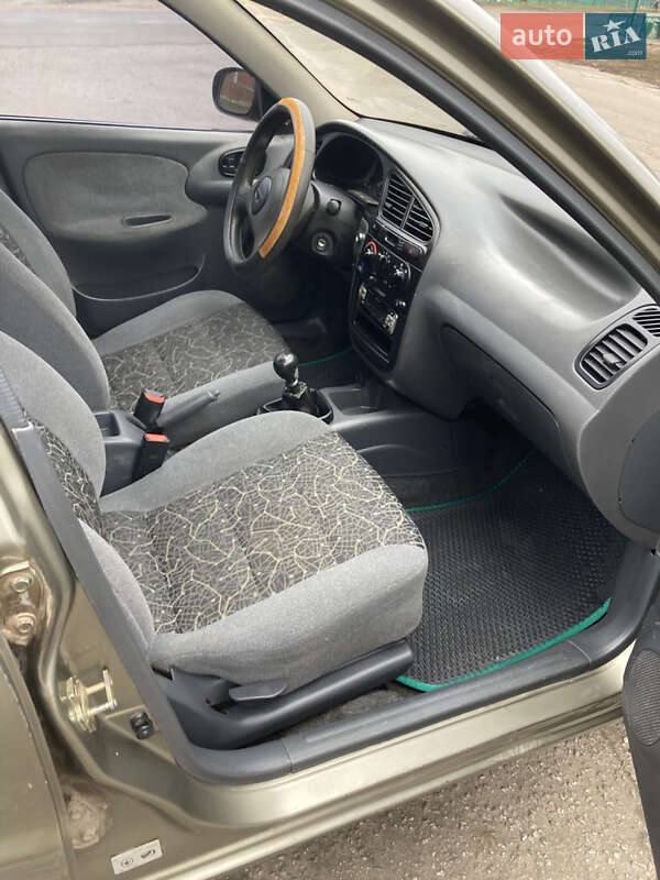 Седан Daewoo Lanos 2006 в Барышевке