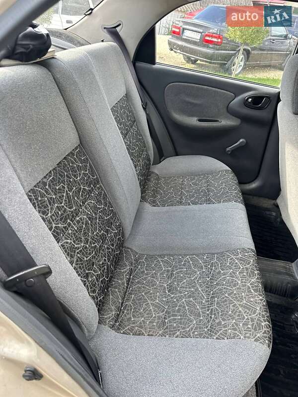 Седан Daewoo Lanos 2008 в Шумске