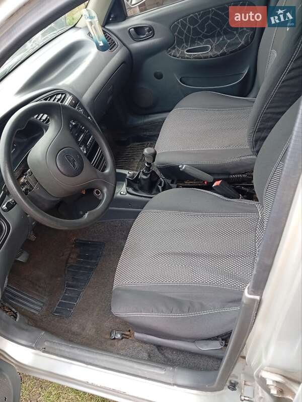 Седан Daewoo Lanos 2004 в Богодухове