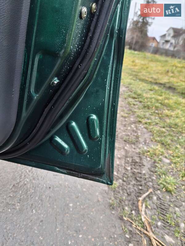 Седан Daewoo Lanos 1998 в Львове