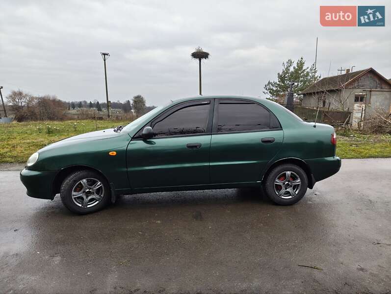 Седан Daewoo Lanos 1998 в Львове
