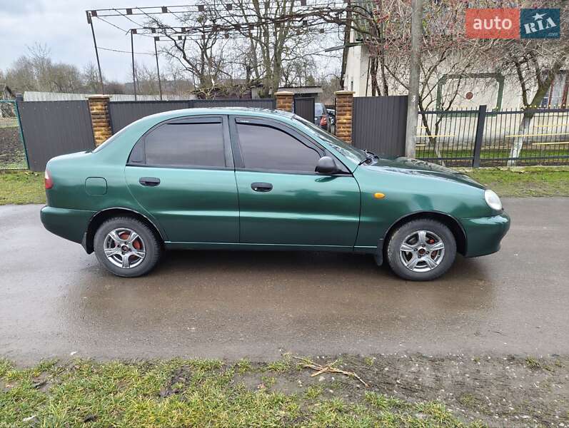 Седан Daewoo Lanos 1998 в Львове