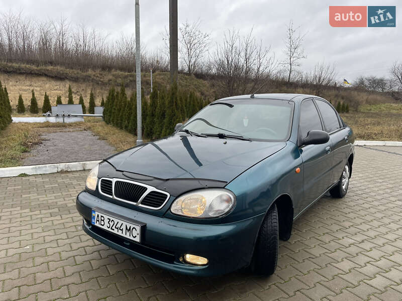 Седан Daewoo Lanos 2003 в Калиновке