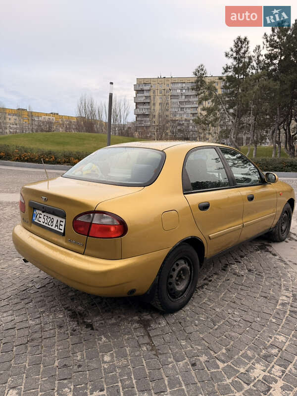 Седан Daewoo Lanos 2002 в Днепре