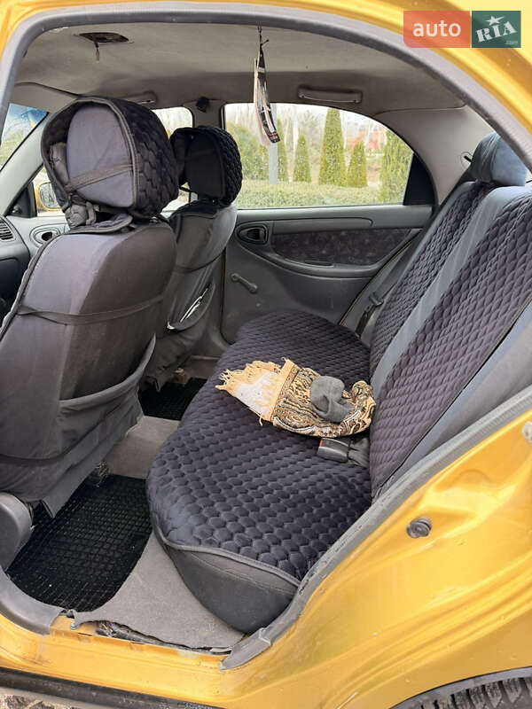 Седан Daewoo Lanos 2002 в Днепре