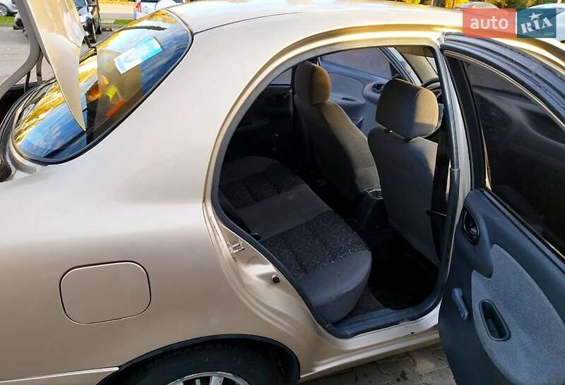 Седан Daewoo Lanos 2008 в Киеве