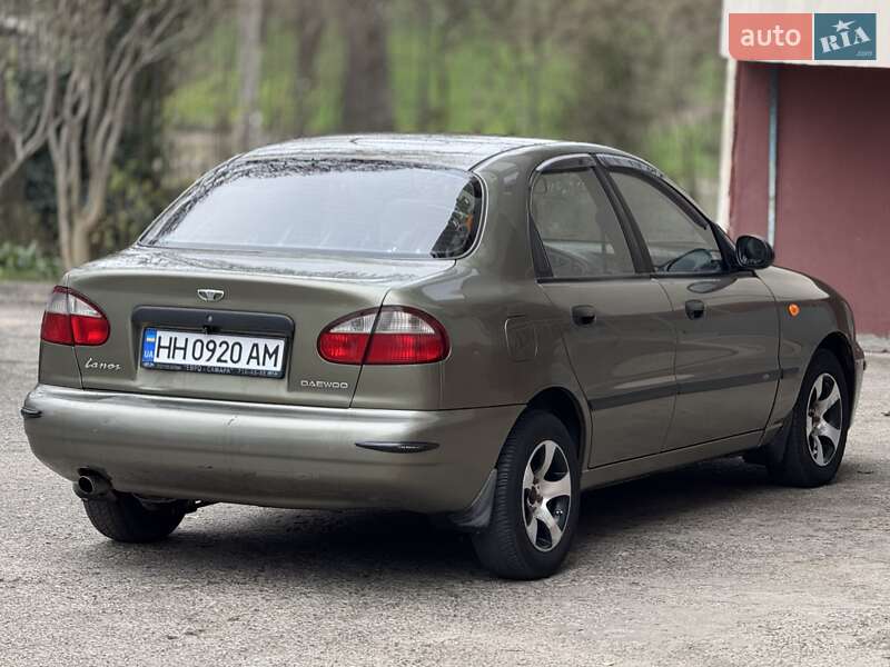 Седан Daewoo Lanos 2004 в Одессе