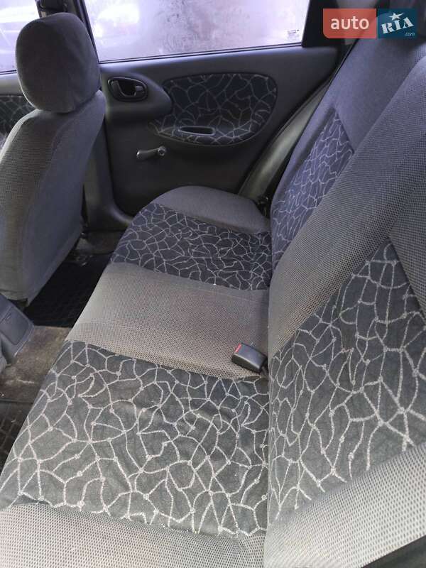 Седан Daewoo Lanos 2003 в Києві