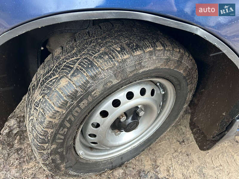 Седан Daewoo Lanos 2005 в Мене