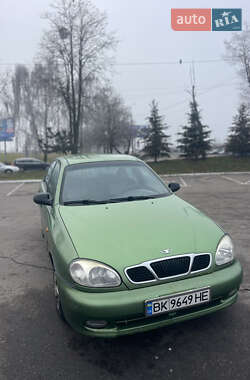 Седан Daewoo Lanos 2003 в Ровно
