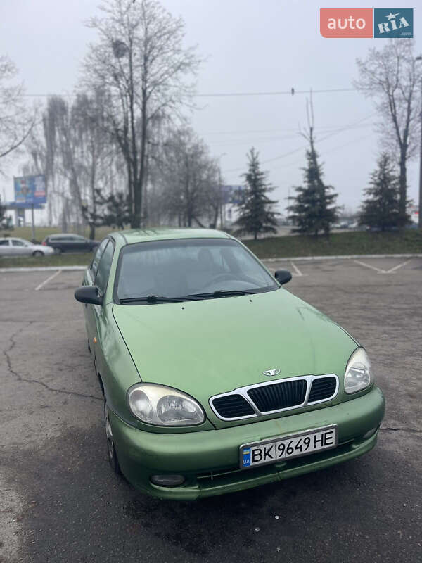 Седан Daewoo Lanos 2003 в Ровно
