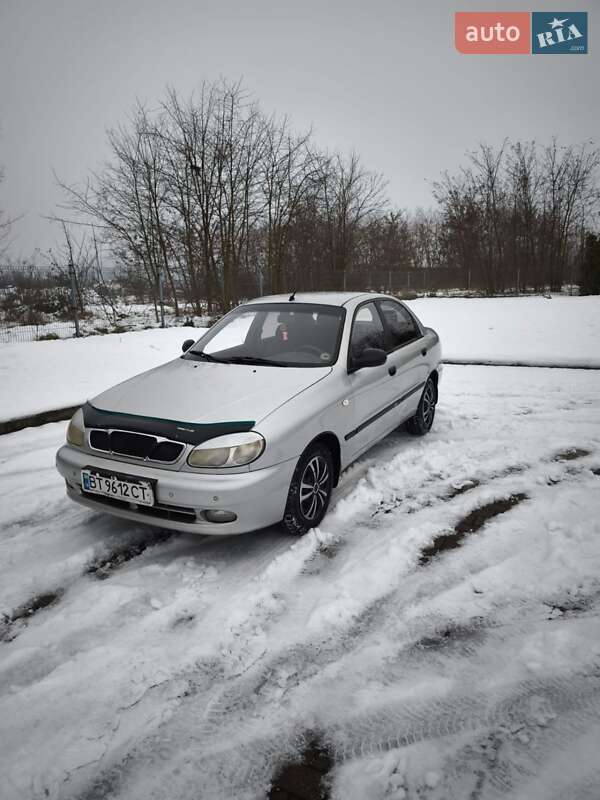 Седан Daewoo Lanos 2004 в Харькове