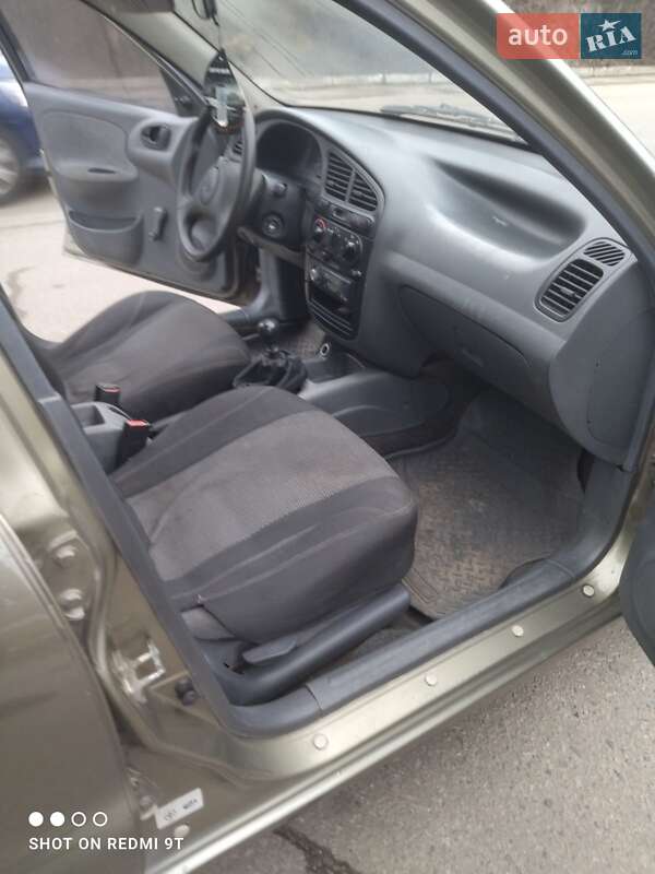 Седан Daewoo Lanos 2001 в Белой Церкви