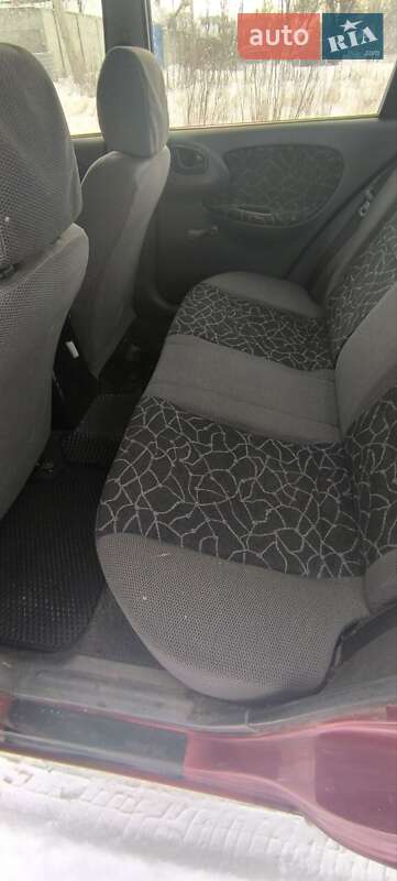 Седан Daewoo Lanos 2004 в Кременчуге