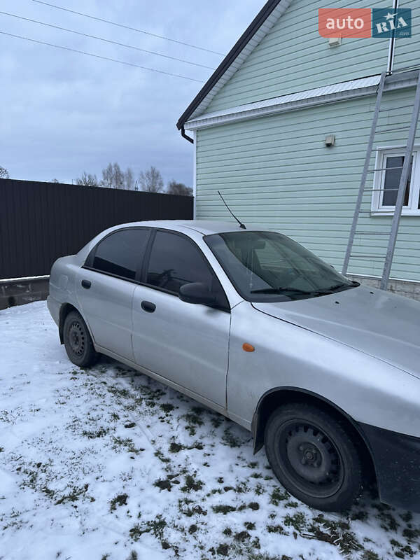 Седан Daewoo Lanos 2007 в Сарнах
