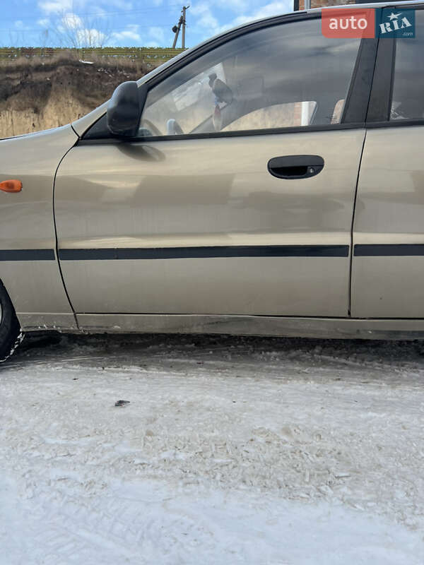 Седан Daewoo Lanos 2003 в Хмельницком